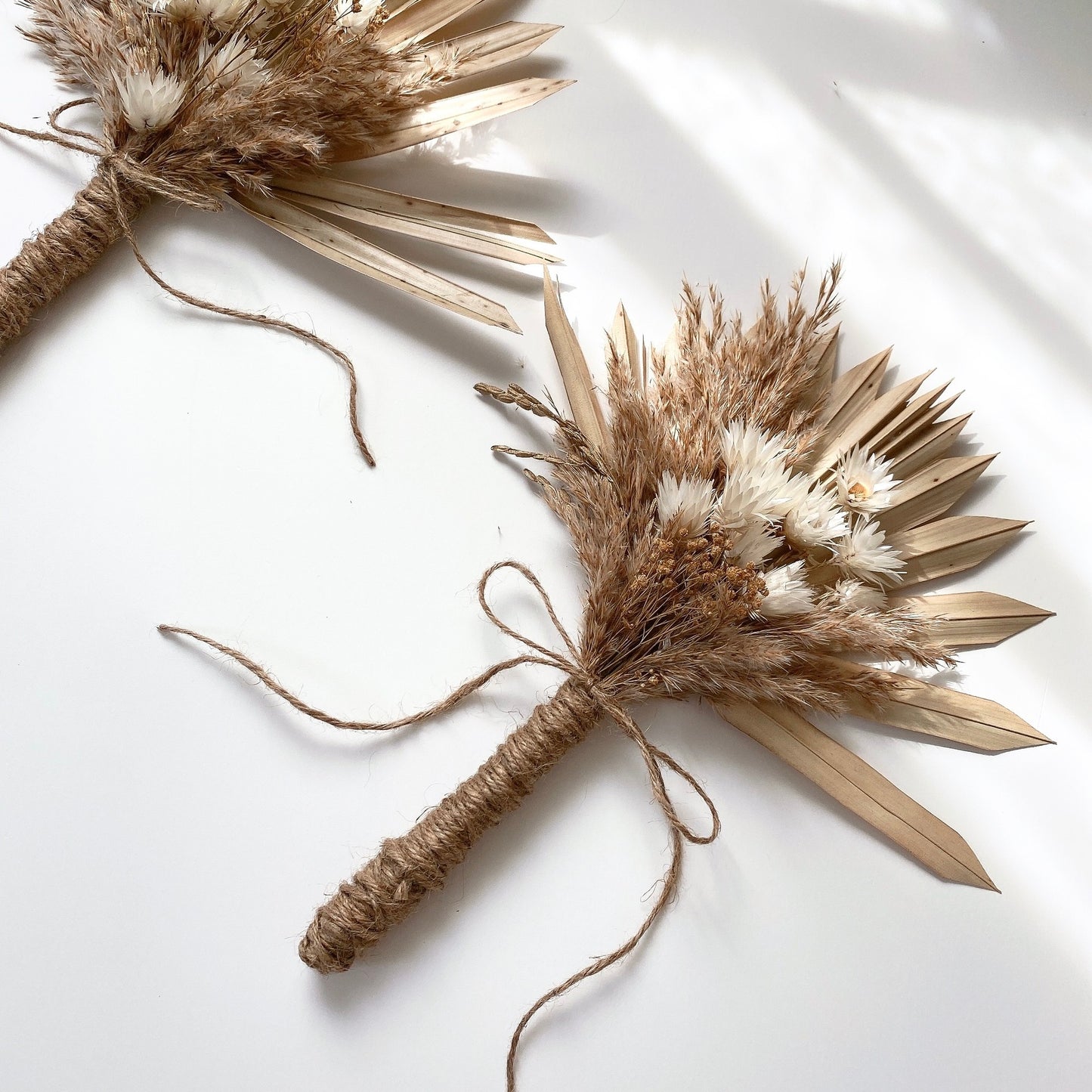 palm sun leaf jute bouquet