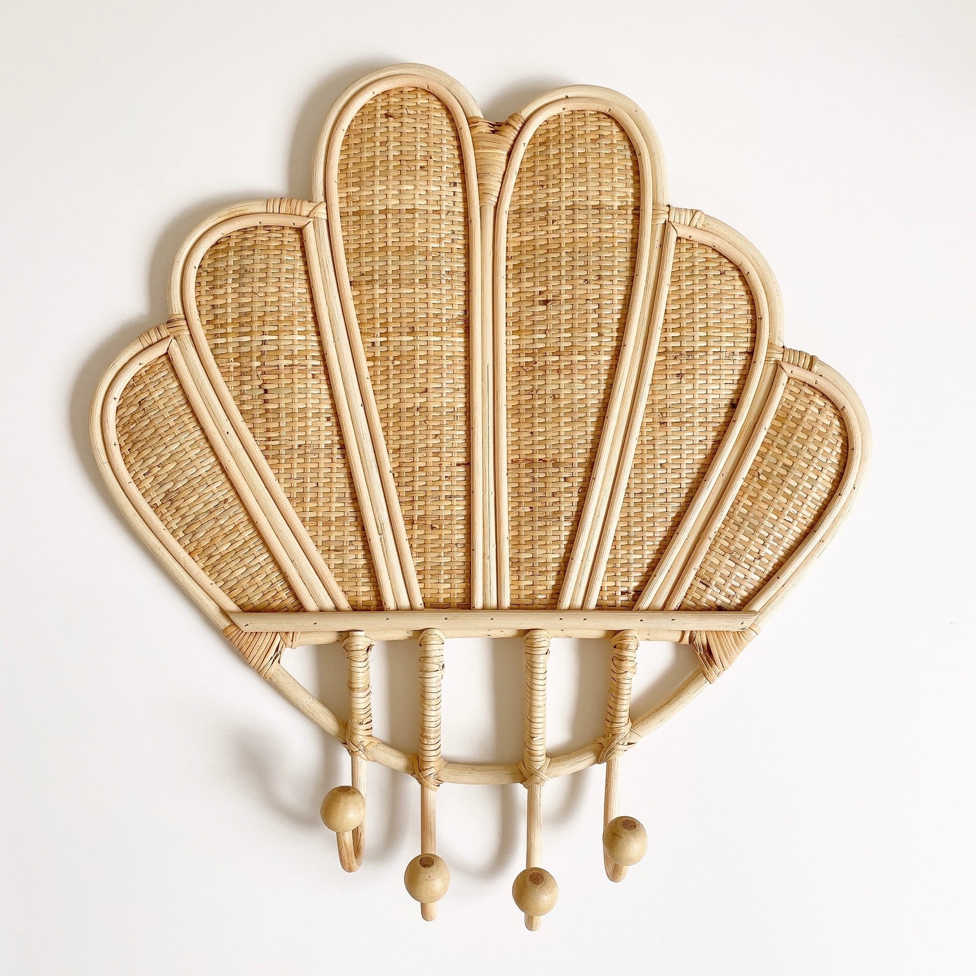 shell rattan hook