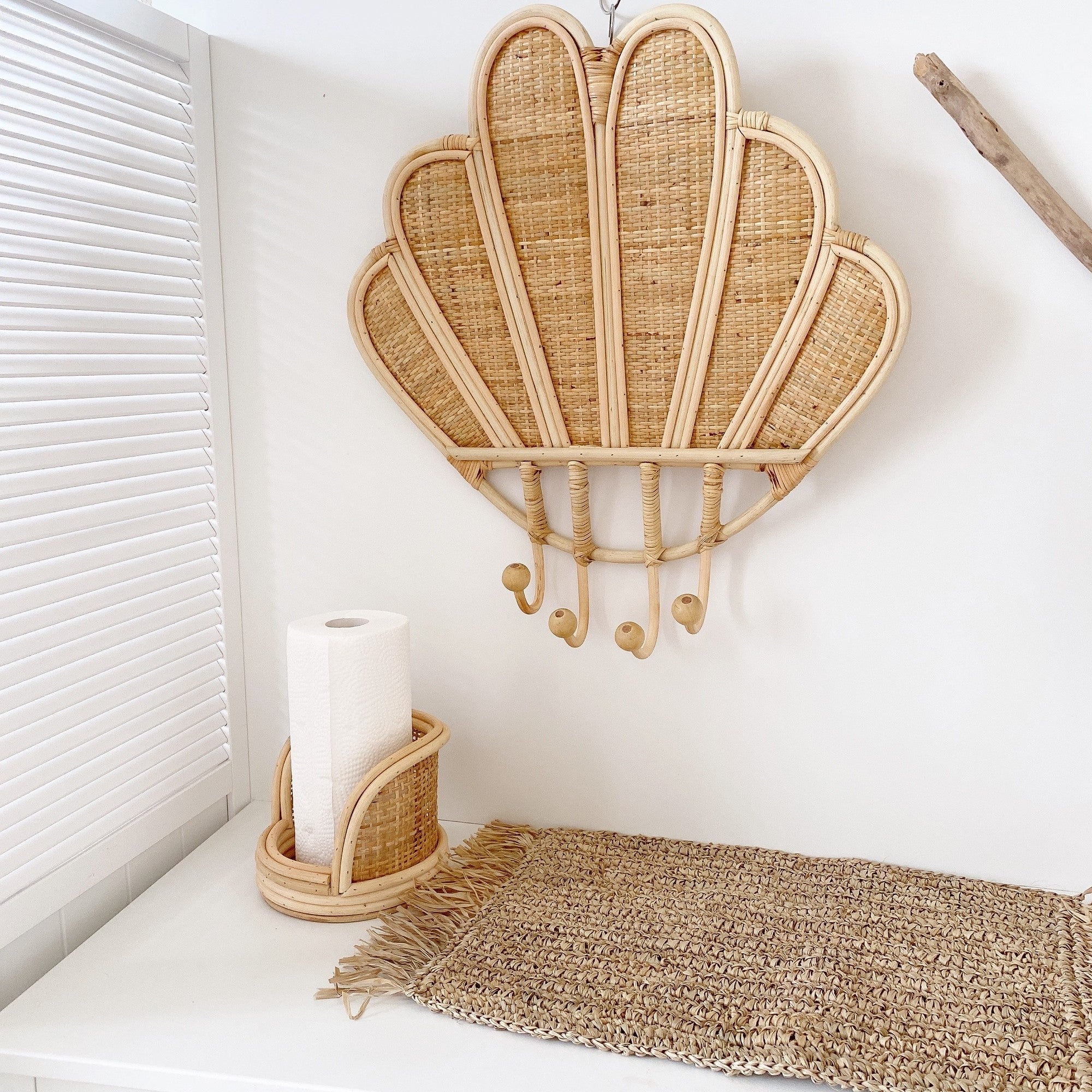 shell rattan hook