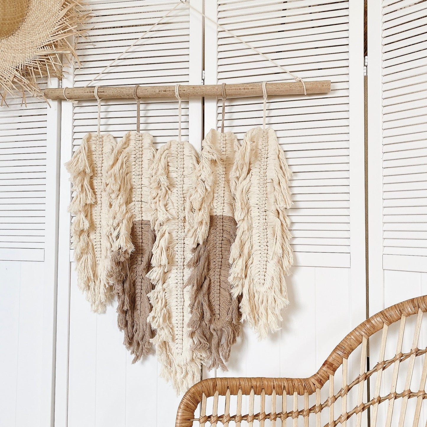 two-tone leaf wide wall hanging